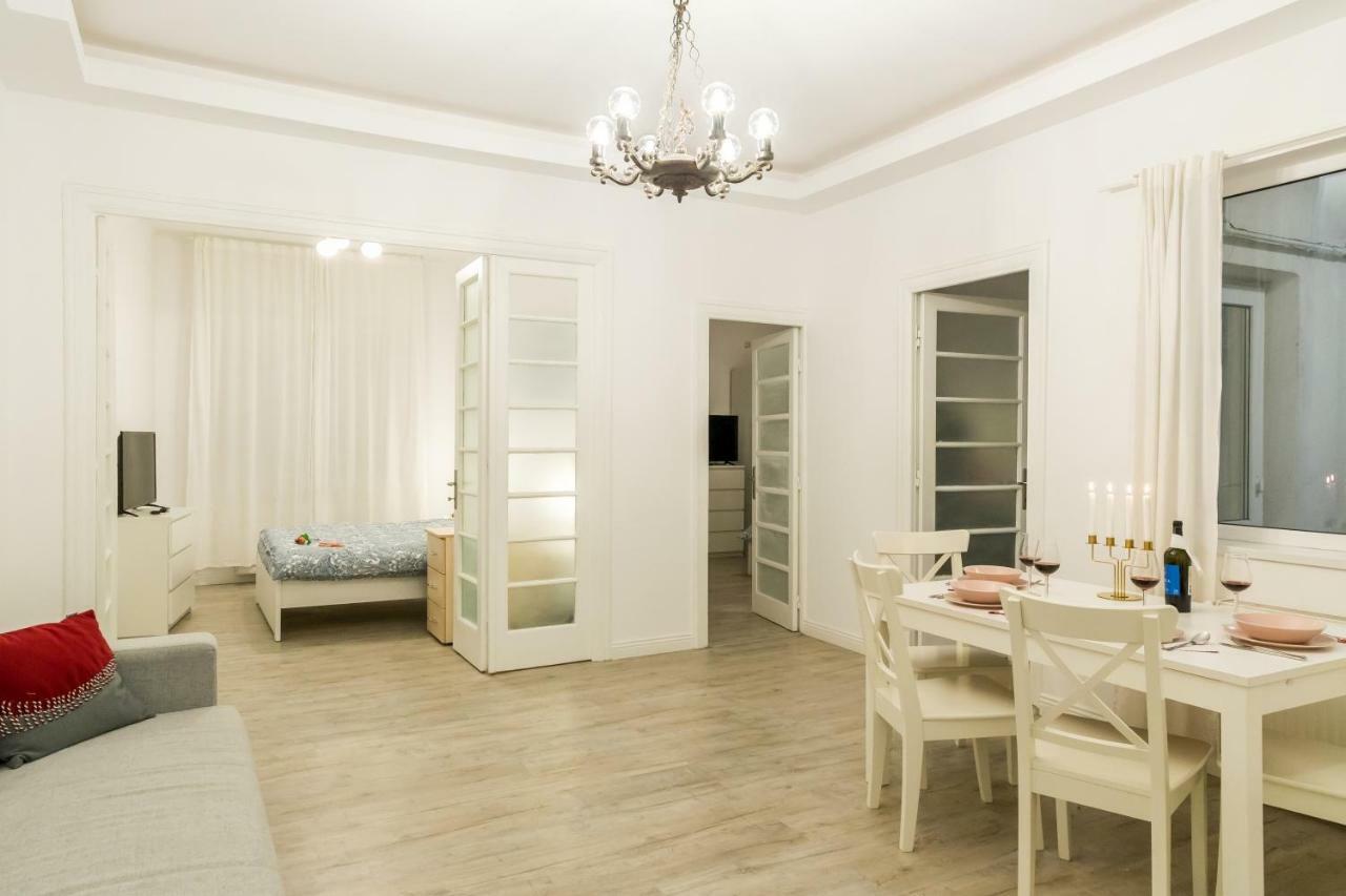 Appartement White Nights Of Old Town Bucarest Extérieur photo