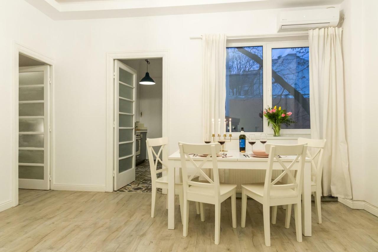 Appartement White Nights Of Old Town Bucarest Extérieur photo