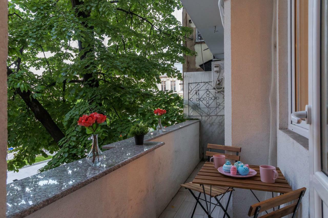 Appartement White Nights Of Old Town Bucarest Extérieur photo