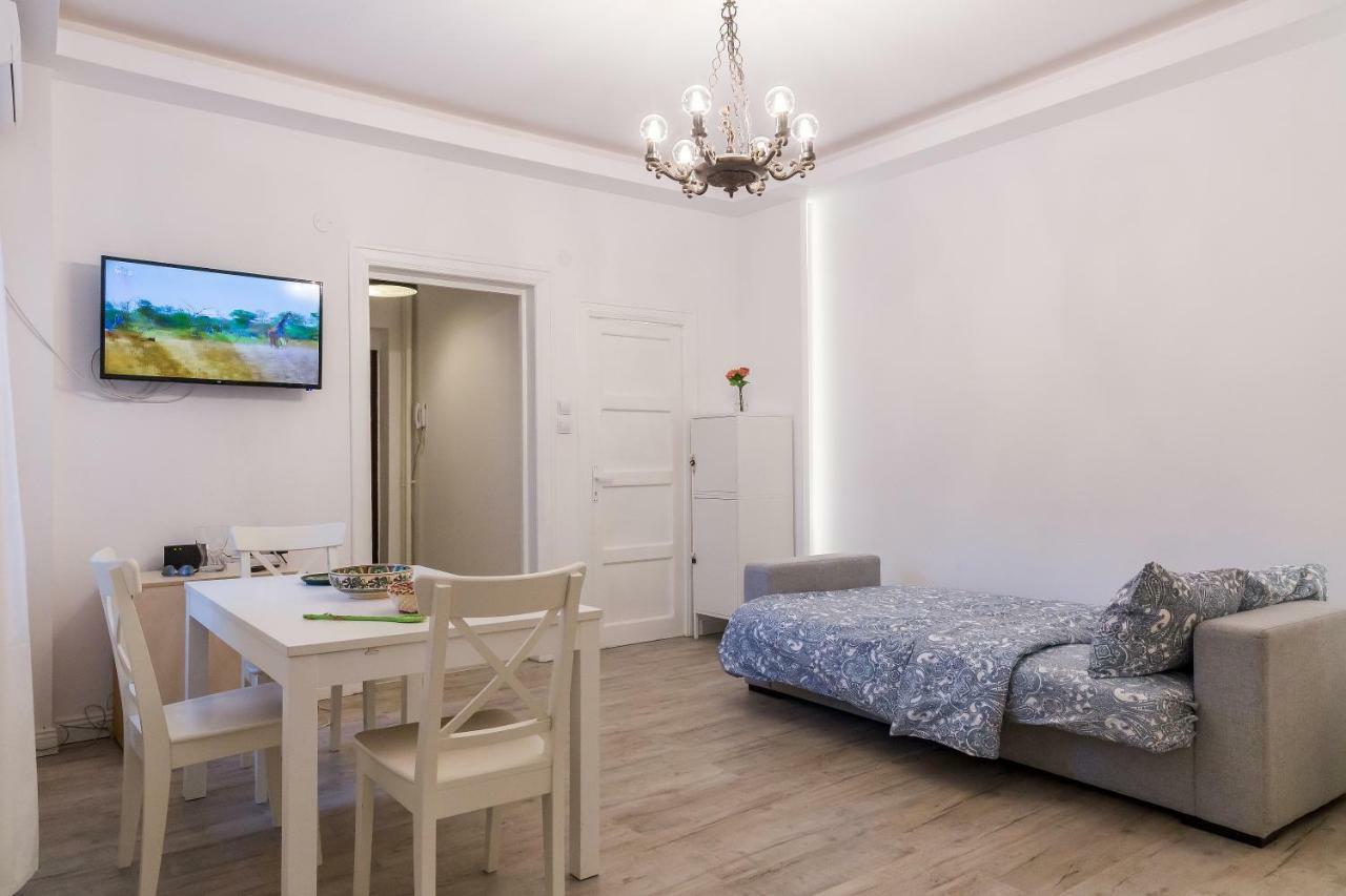 Appartement White Nights Of Old Town Bucarest Extérieur photo