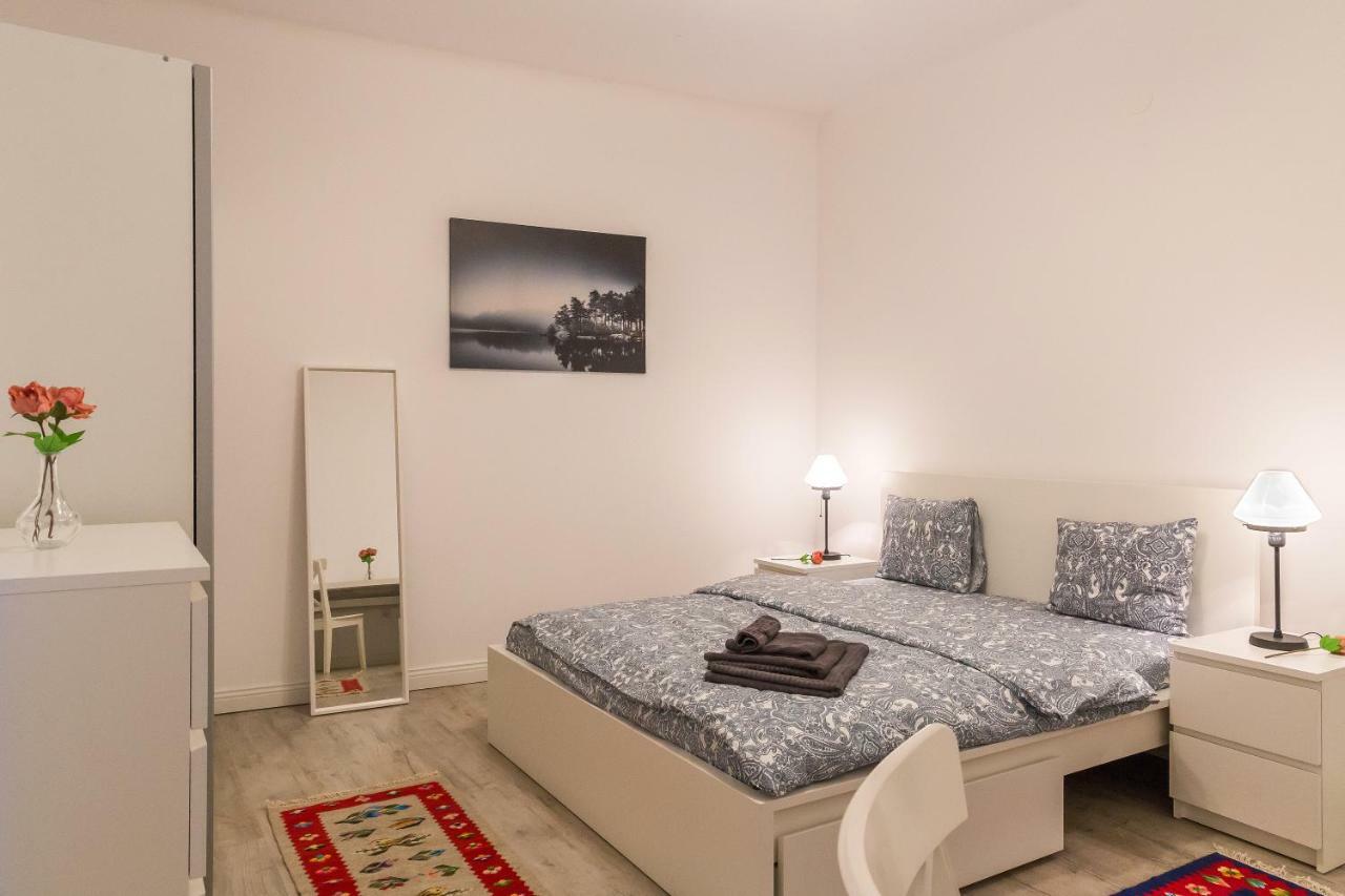 Appartement White Nights Of Old Town Bucarest Extérieur photo